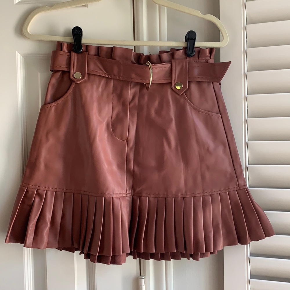 Faux leather Zara skirt with pockets